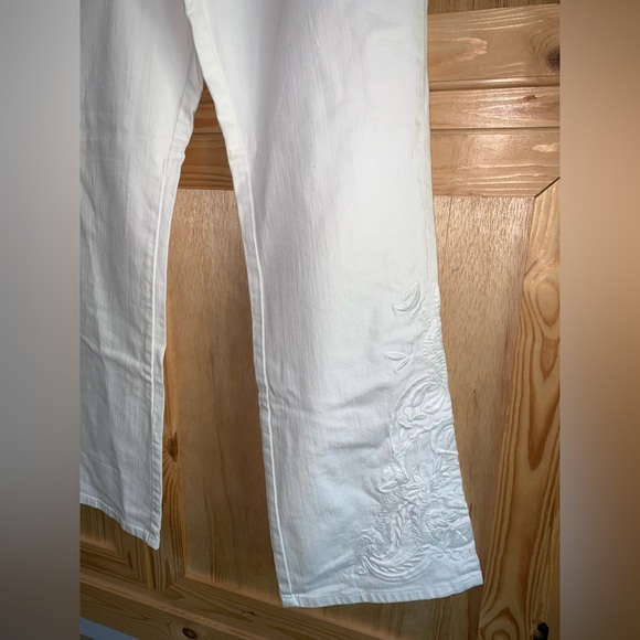 Cold Water Creek NWT white embroidered bootcut jeans size 12 - Picture 2 of 5
